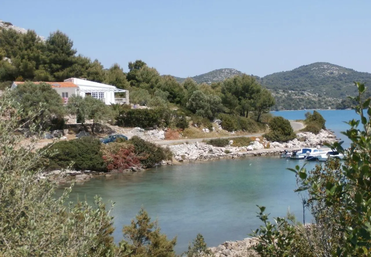 Holiday Home Mario- 8M From The Sea Sali 0*,