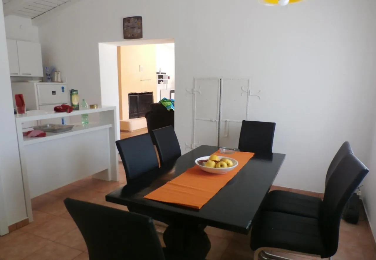 Holiday Home Mario- 8M From The Sea Sali